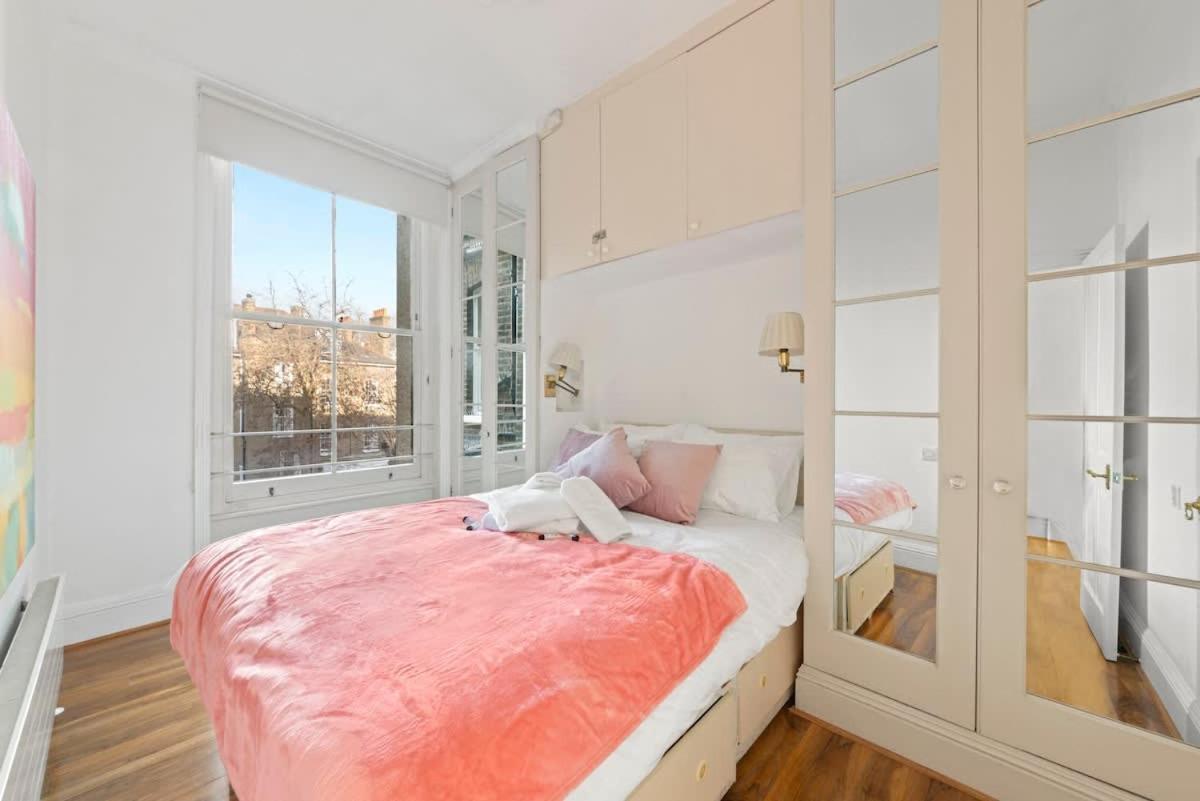 Sg, Classic Knightsbridge Loft Apartamento Londres